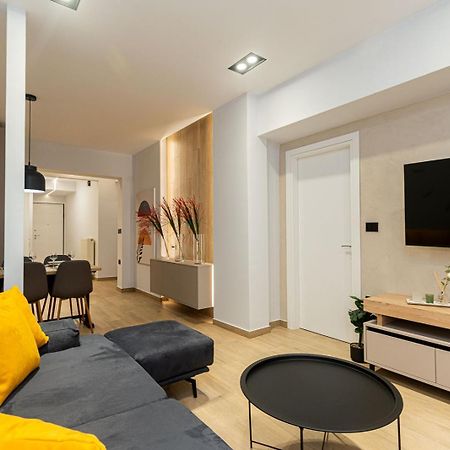 Modern 3 Bedroom Luxury Apartment เทสซาโลนิกิ ภายนอก รูปภาพ