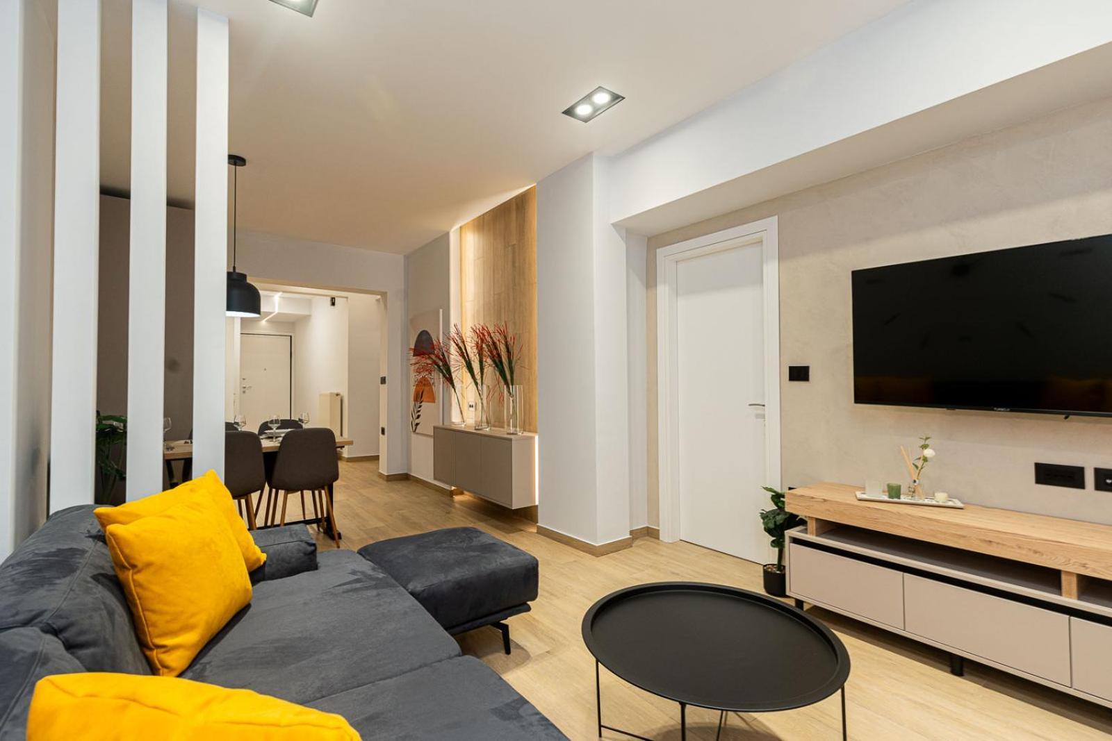 Modern 3 Bedroom Luxury Apartment เทสซาโลนิกิ ภายนอก รูปภาพ