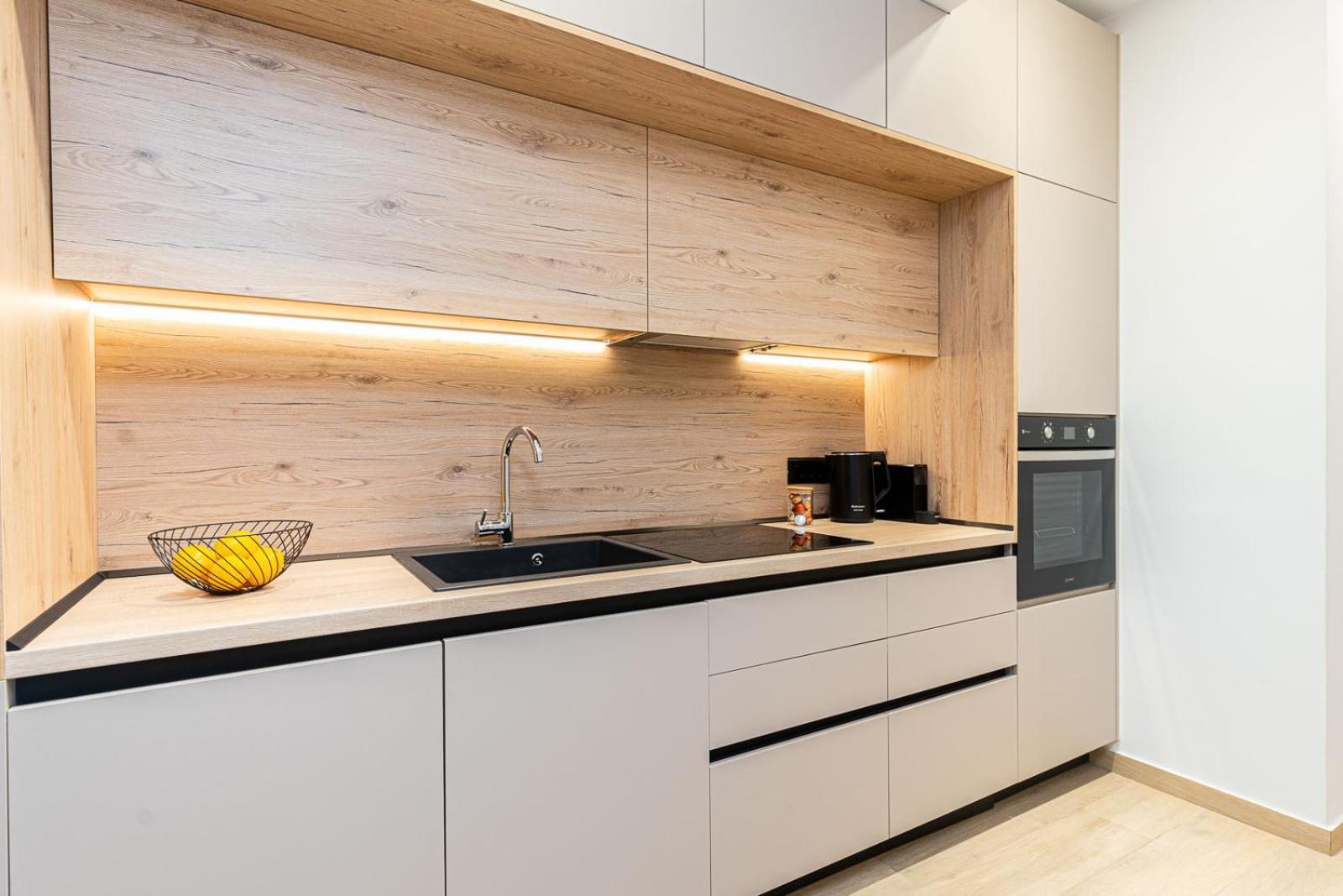 Modern 3 Bedroom Luxury Apartment เทสซาโลนิกิ ภายนอก รูปภาพ