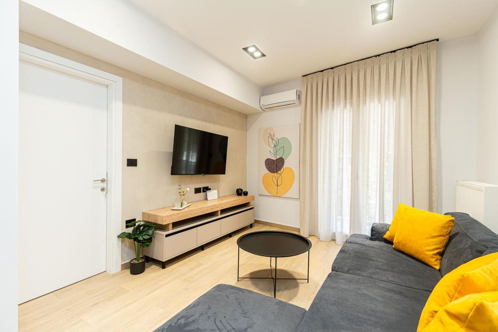 Modern 3 Bedroom Luxury Apartment เทสซาโลนิกิ ภายนอก รูปภาพ
